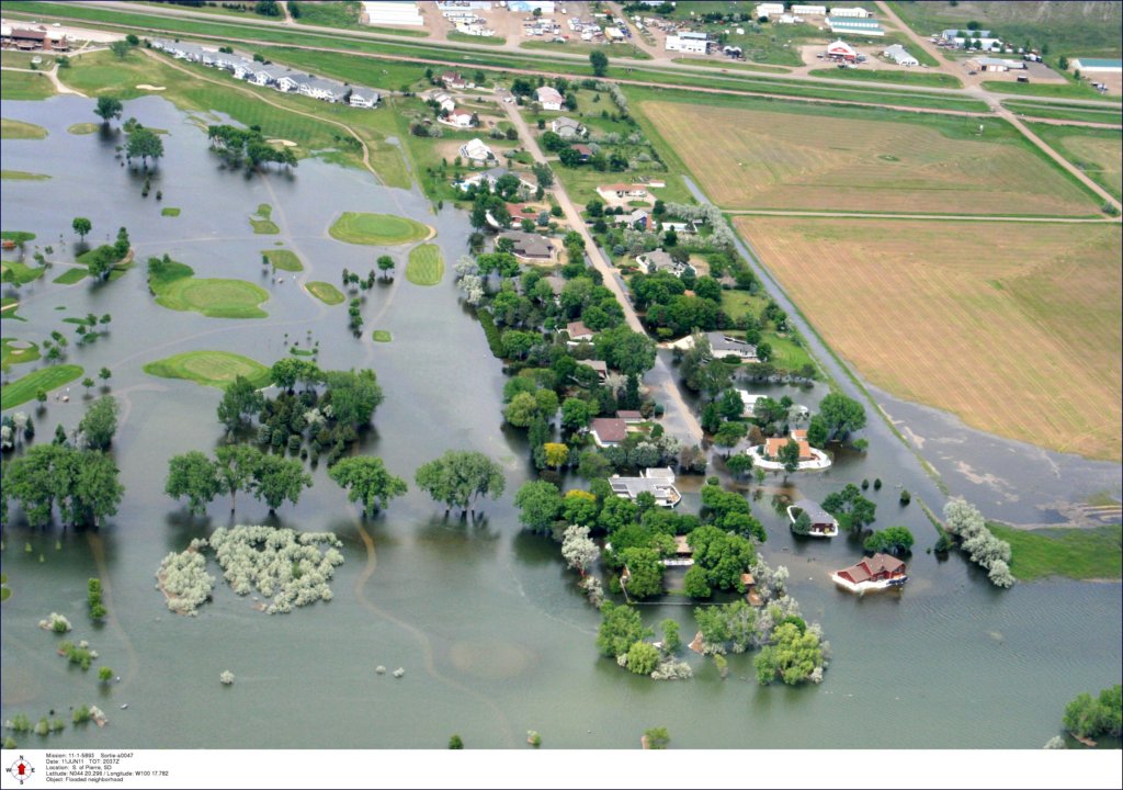 fairwayaerialfromsouth61111a.jpg